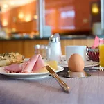 Eden - Aktiv- & Wohlfuehlhotel In Tirol Auf 1200m Hoehe Готель 4*