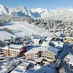 Eden - Aktiv- & Wohlfuehlhotel In Tirol Auf 1200m Hoehe Готель Зефельд-ін-Тіроль