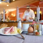 Eden - Aktiv- & Wohlfuehlhotel In Tirol Auf 1200m Hoehe 4*