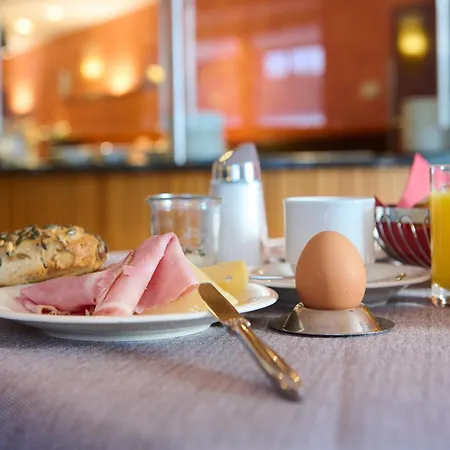 Eden Hotel 4*