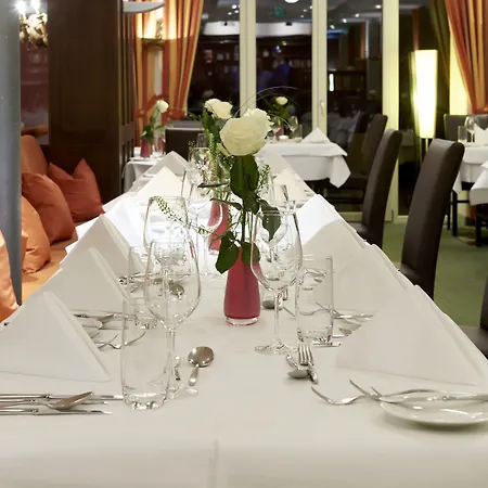 Szálloda Eden - Aktiv- & Wohlfuehlhotel In Tirol Auf 1200m Hoehe 4*