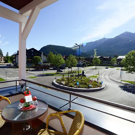 Hotel Eden - Aktiv-&wohlfühlhotel In Tirol Auf 1200m Höhe 4*