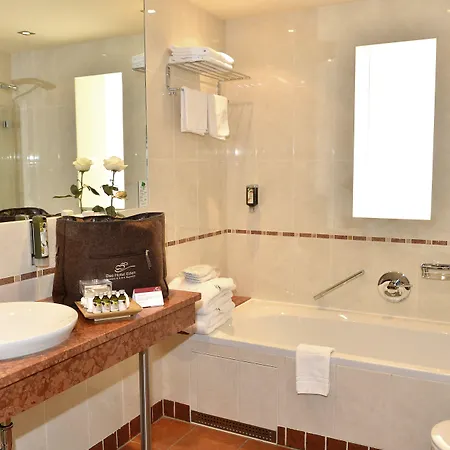 Eden - Aktiv-&wohlfühlhotel In Tirol Auf 1200m Höhe Hotel 4*