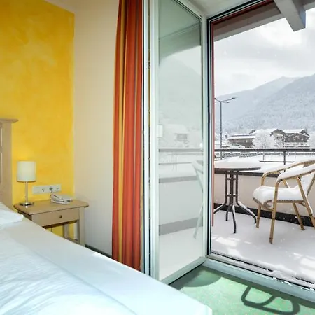 Eden - Aktiv- & Wohlfuehlhotel In Tirol Auf 1200m Hoehe Ζέεφελντ