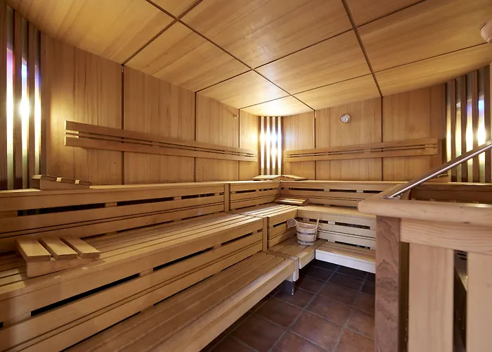 Szálloda Eden - Aktiv- & Wohlfuehlhotel In Tirol Auf 1200m Hoehe