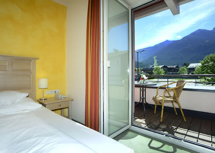 Eden - Aktiv- & Wohlfuehlhotel In Tirol Auf 1200m Hoehe 4*