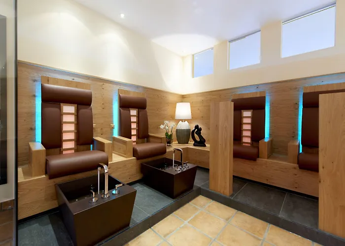 Hotel Eden - Aktiv-&wohlfühlhotel In Tirol Auf 1200m Höhe 4*